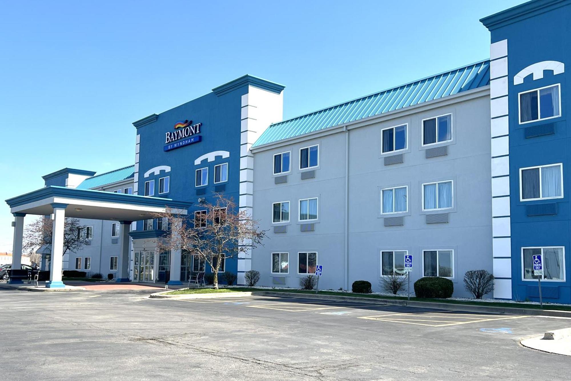 Baymont By Wyndham Litchfield Hotel Buitenkant foto