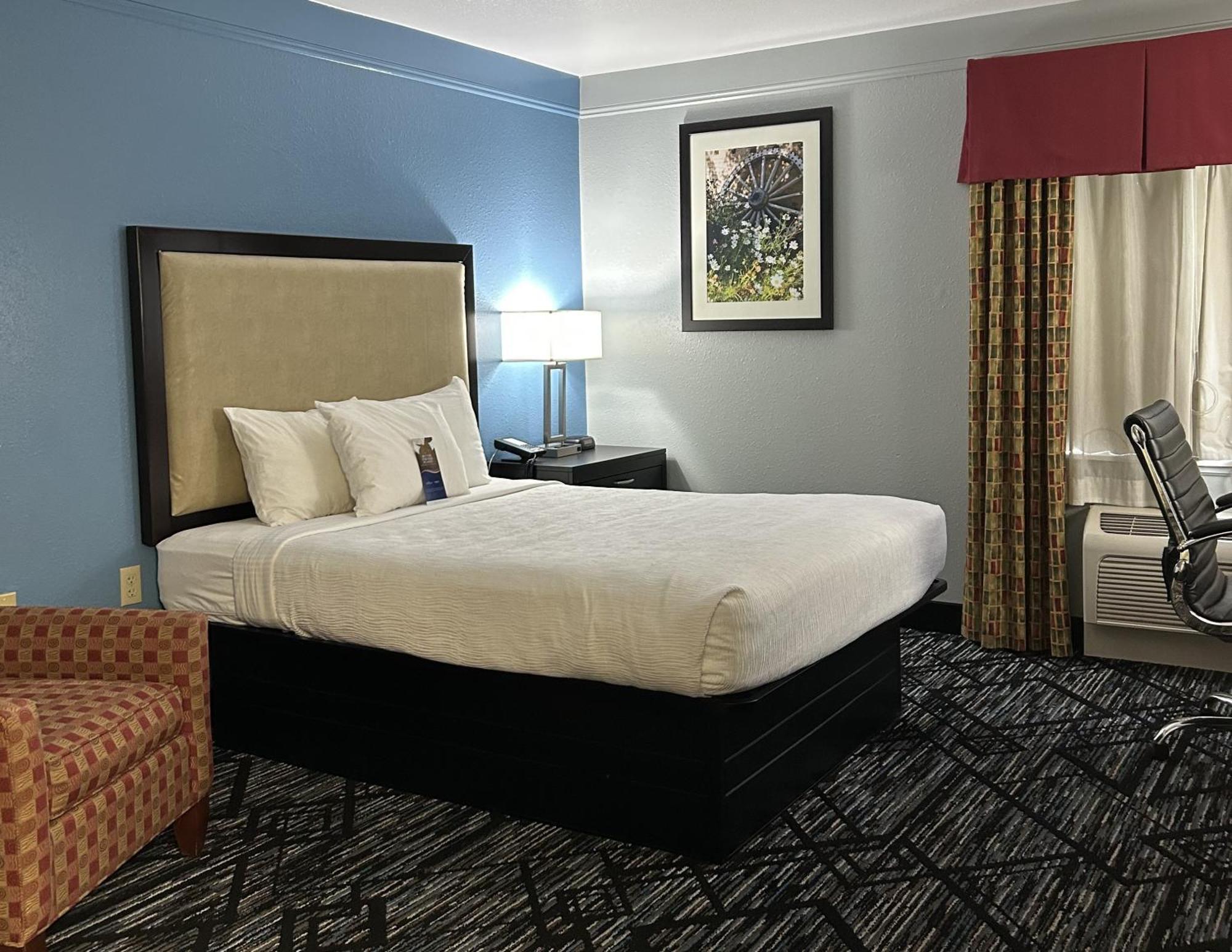 Baymont By Wyndham Litchfield Hotel Buitenkant foto