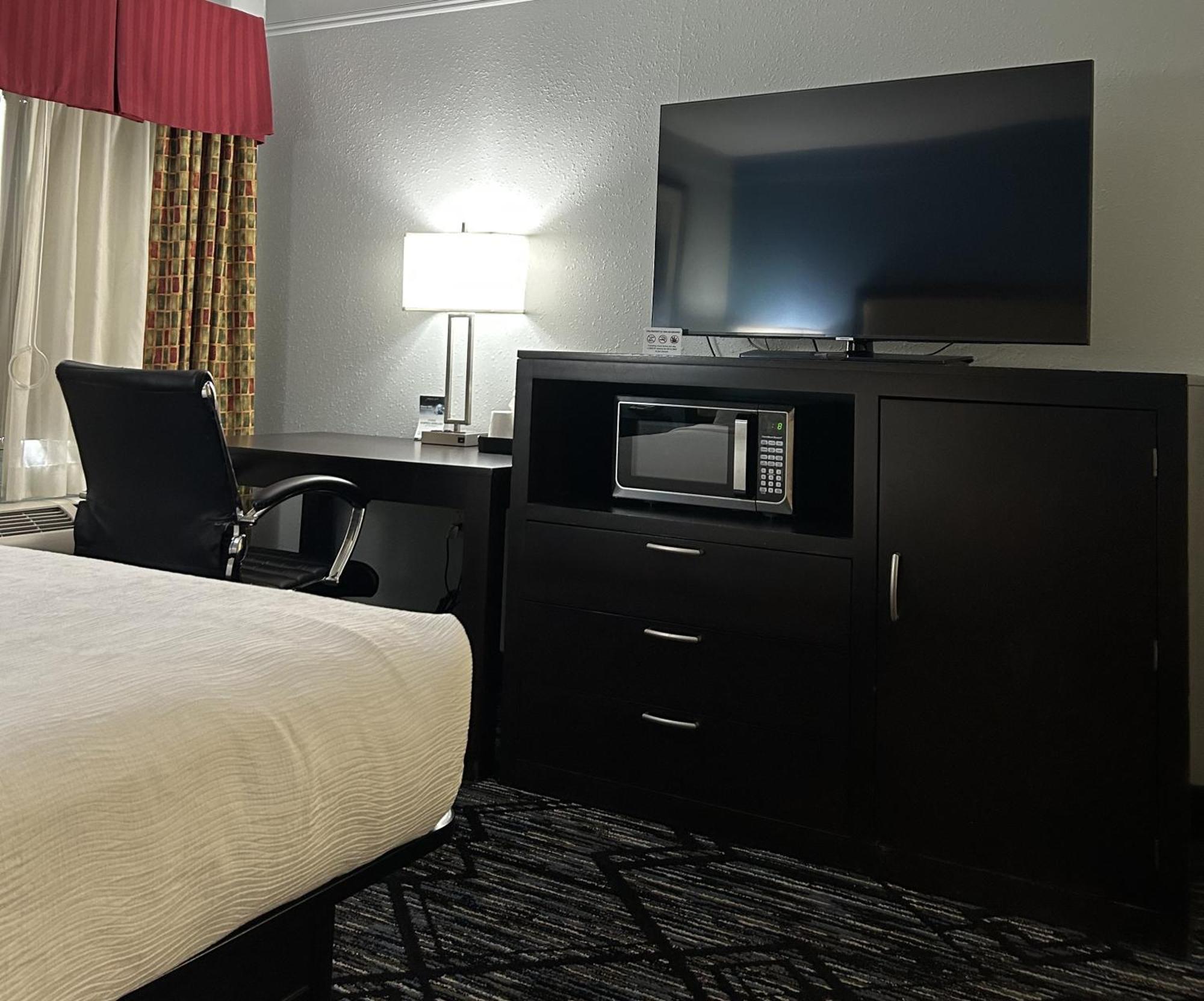 Baymont By Wyndham Litchfield Hotel Buitenkant foto