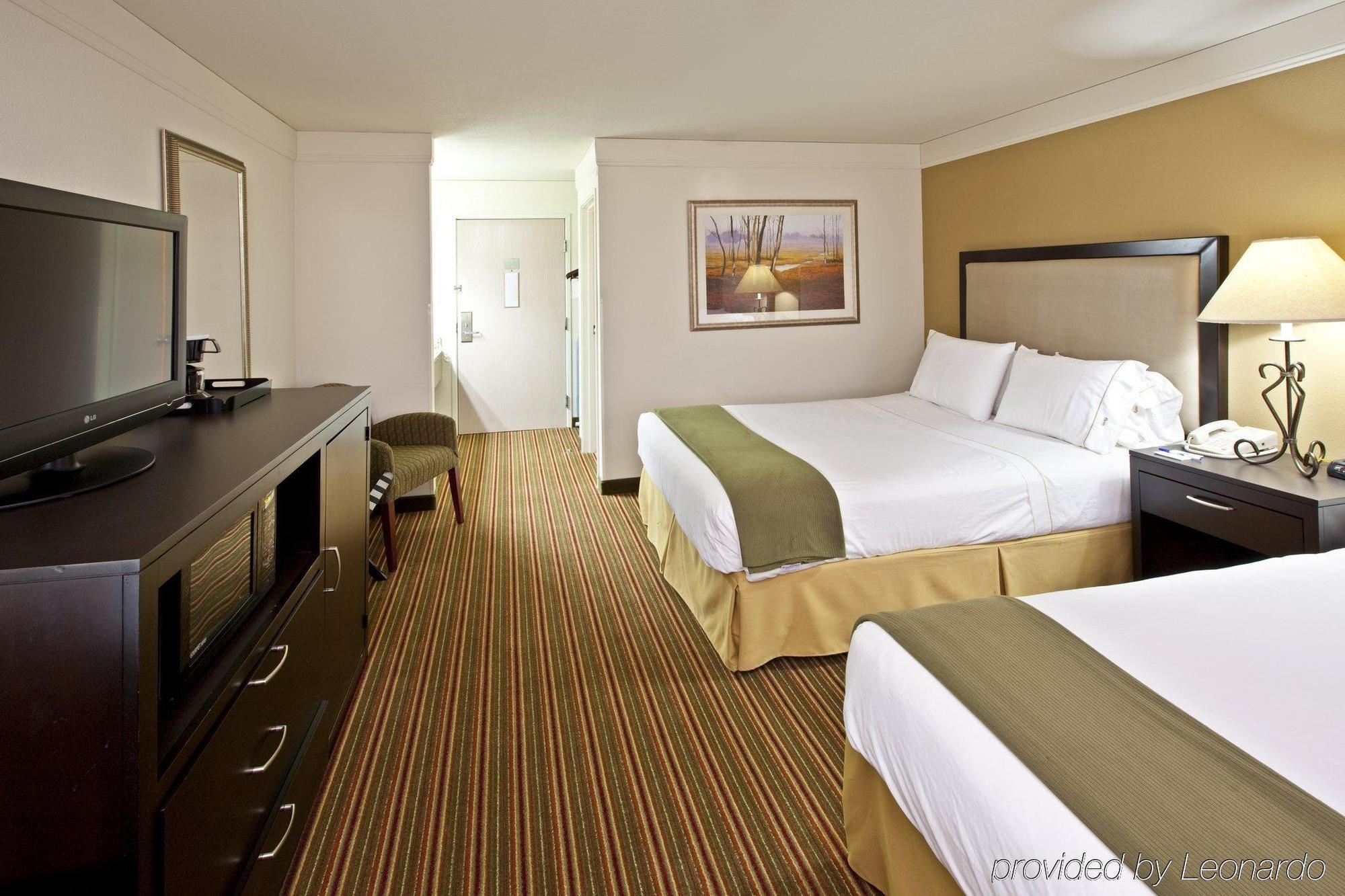 Baymont By Wyndham Litchfield Hotel Buitenkant foto