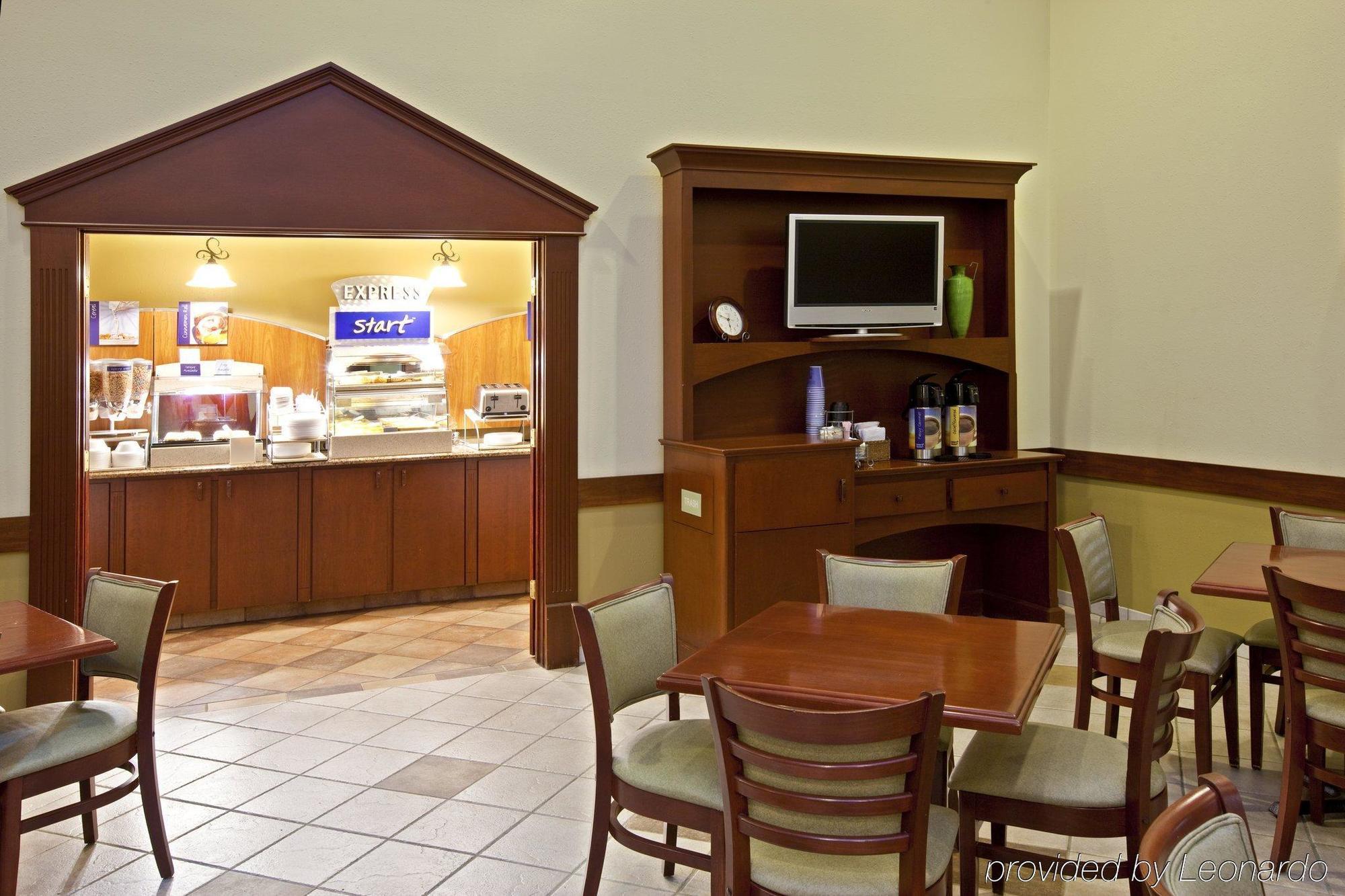Baymont By Wyndham Litchfield Hotel Buitenkant foto