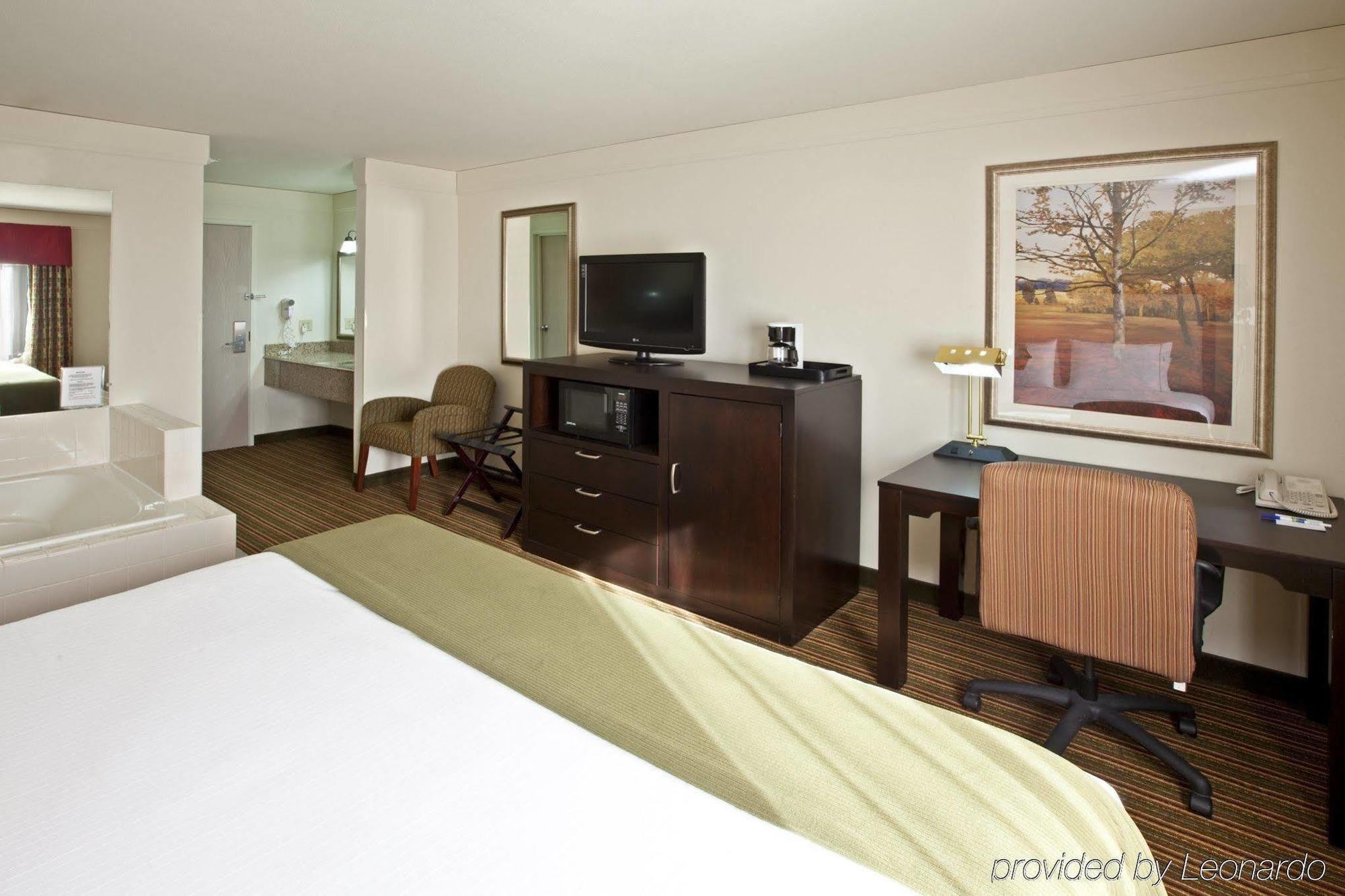 Baymont By Wyndham Litchfield Hotel Kamer foto