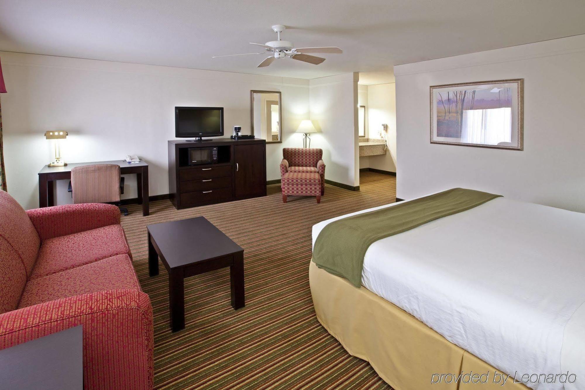 Baymont By Wyndham Litchfield Hotel Kamer foto